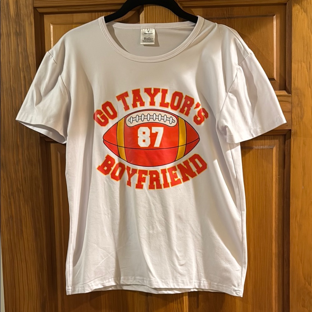 Taylor Swift Kansas City Chiefs “Go Taylor's Boyfriend” White Tee Shirt small